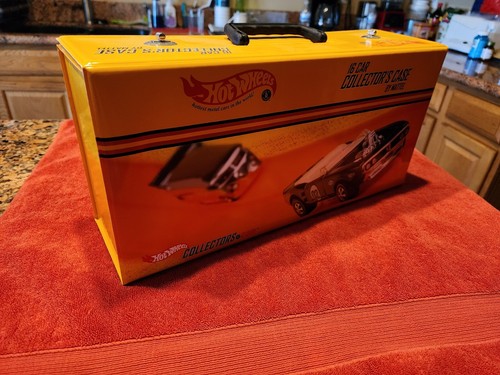 HOT WHEELS RED LINE CLUB 16 CAR COLLECTOR'S CASE 2002 PRE OWNED BY MATTEL