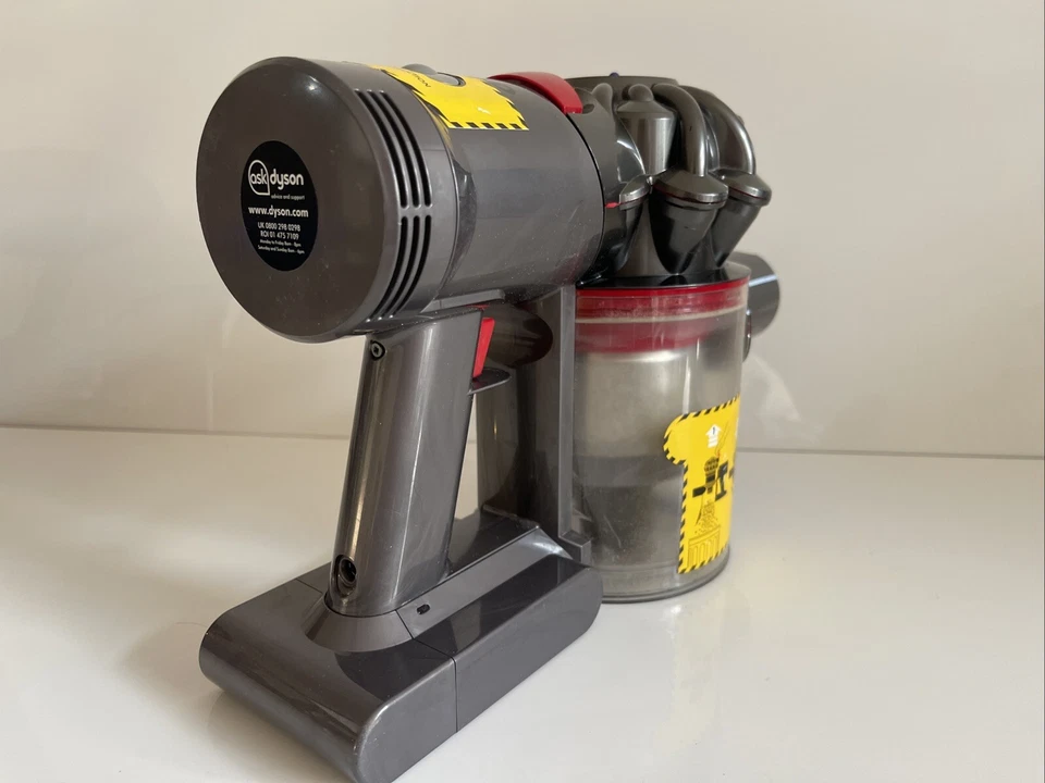 Dyson V7 Trigger Handheld Hoover Vacuum Cleaner Bagless - Cordless Battery - Image 4 of 4