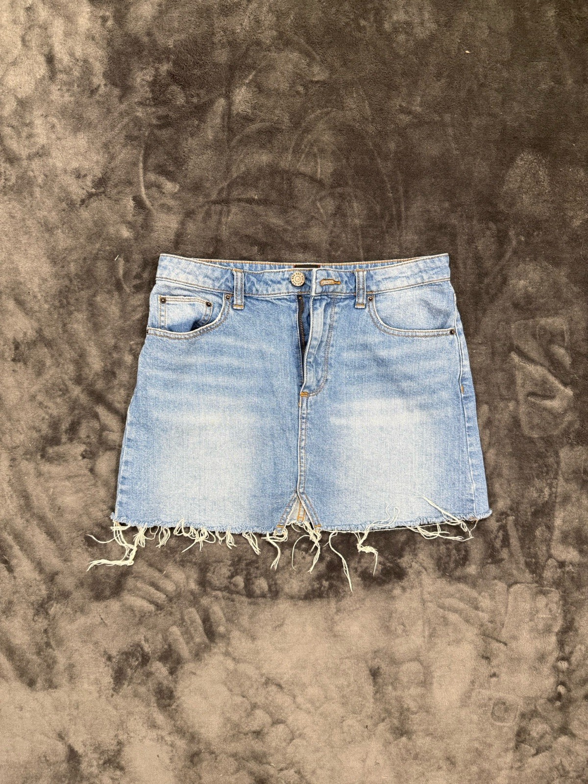 Urban Outfitters BDG Size Medium Light Wash Distressed Denim Skirt buttons