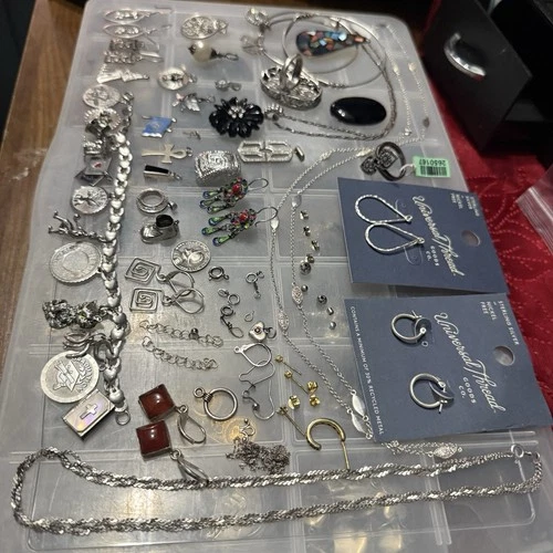 179 Grams of Vintage Sterling Silver 925 Rings Necklaces Bracelets Charms pend++