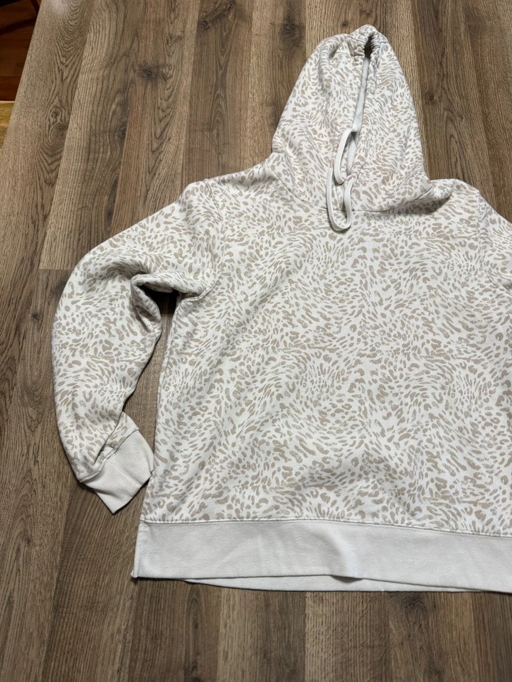 Sudadera con Capucha Tek Gear, Para Mujer Mediana, Blanco Marrón, Estampado Guepardo, Vellón Ultasuave Foto 3 de 4
