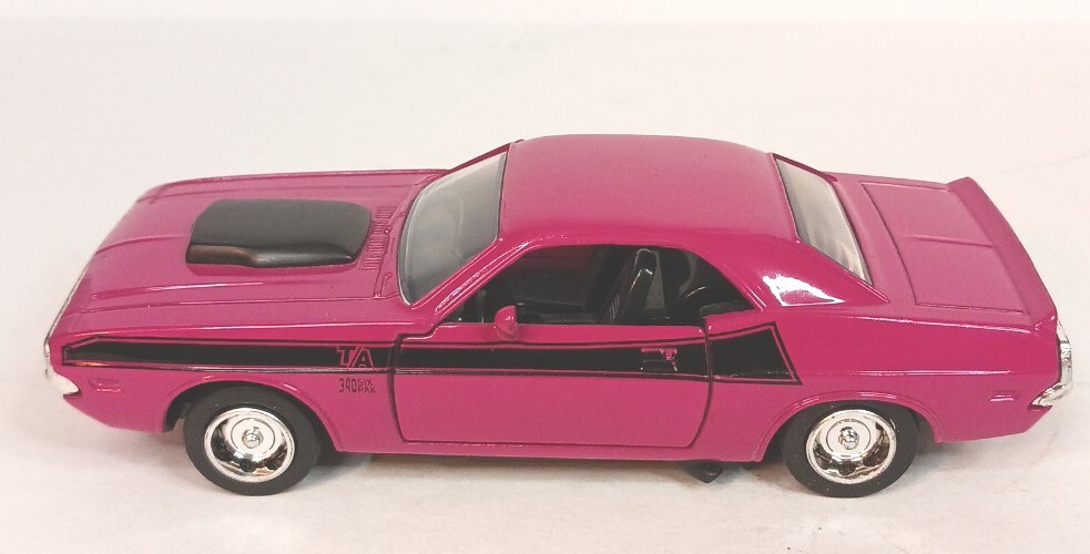 1970 Dodge Challenger Die Cast New-Ray 1:34 Scale Doors Open