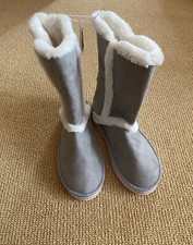 Old Navy Girl's Gray Suede Fuzzy Fur Lined Boots, Size 6 New