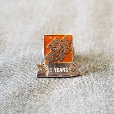 2 Years Pin LMH Pinback Pin HOME DEPOT Employee 2 YEARS SERVICE Award Recognition c ...