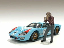 "RACE DAY 1" FIGURINE II FOR 1/18 SCALE MODELS BY AMERICAN DIORAMA 76284