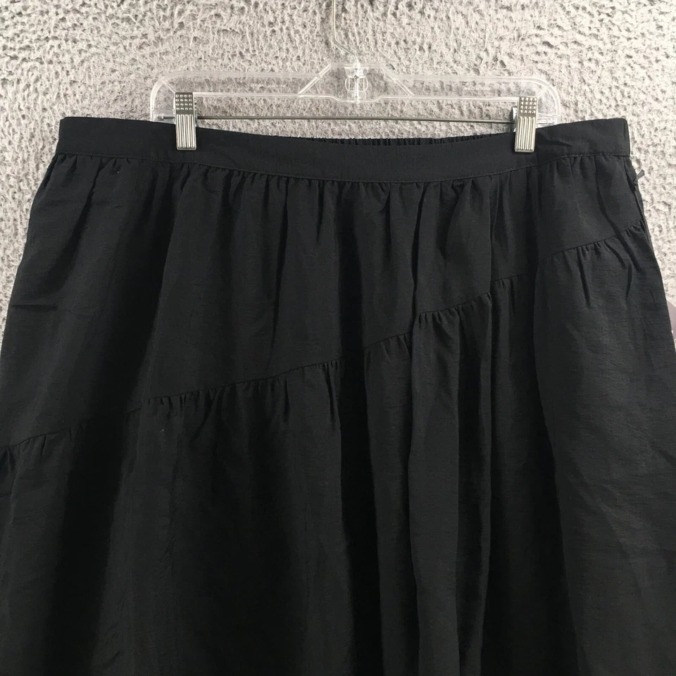 Falda corta Ava & Viv línea A para mujer 1X cintura elástica negra informal Foto 2 de 4