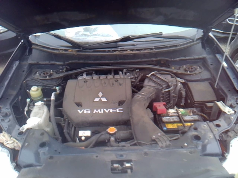 Medidor de flujo de aire de inyección de combustible usado se adapta a: Mitsubishi Outlander 2010 grado A Foto 2 de 4