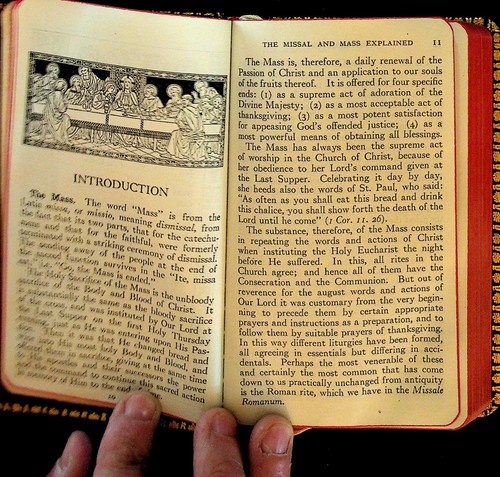 The Catholic Sunday Missal in English 1936 in Box PJ Kenedy & Sons - Picture 5 of 6