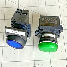 Allen Bradley 800F-X10  800F-N3W Blue Push Button Reset  Green On As Shown