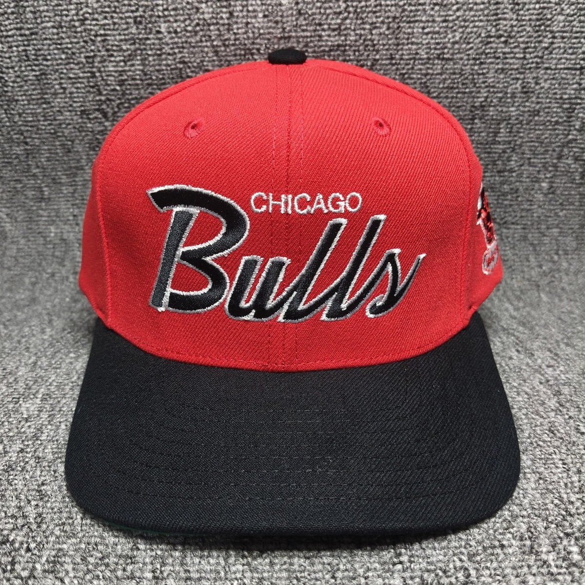 Mitchell & Ness Chicago Bulls NBA Red Black Snapback Cap Hat