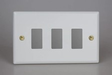 Modular Grid System White PowerGrid Plate Vogue Matt 3-Gang Yoke Included