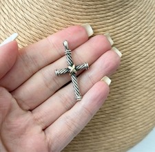 David Yurman .925 ciondolo croce cavo da uomo in argento sterling con oro 18 carati x