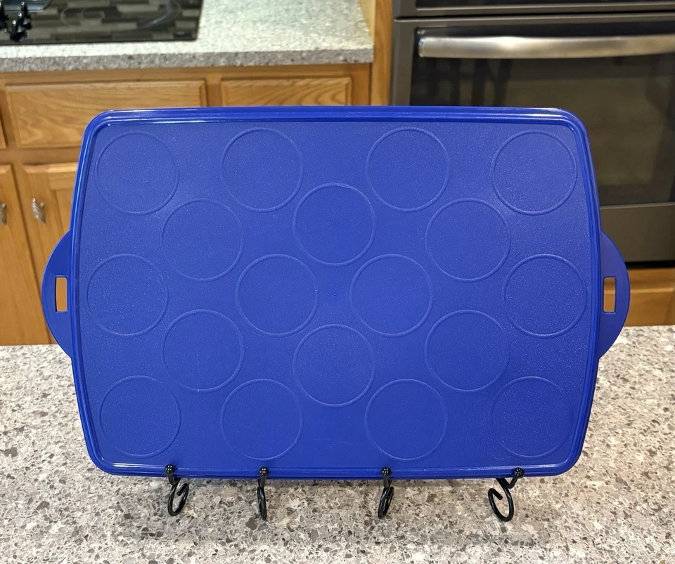 Tupperware BAKE N TAKE 18-Cupcake / 9x13” Rectangle Cake Taker: Blue • Sealed - Image 3 of 4