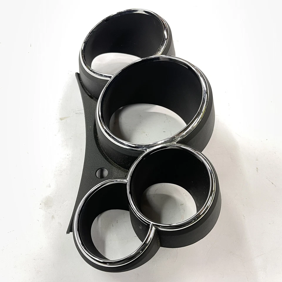 2004 Toyota Matrix XR OEM Speedometer Instrument Cluster Dash Bezel Trim 05 06 - Image 3 of 4