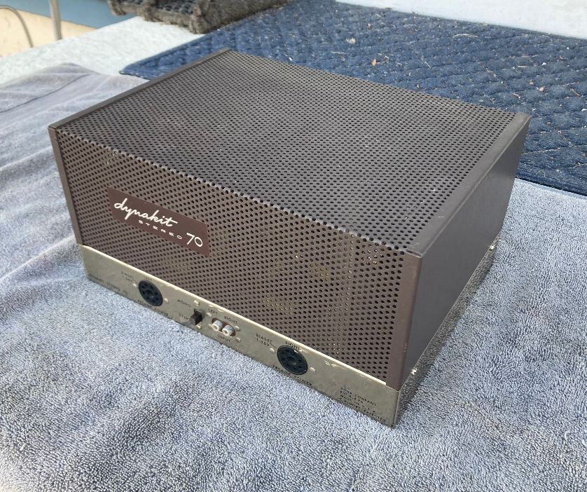 DYNACO STEREO 70 FACTORY WIRED EL34 TUBE AMPLIFIER, WORKING NICELY