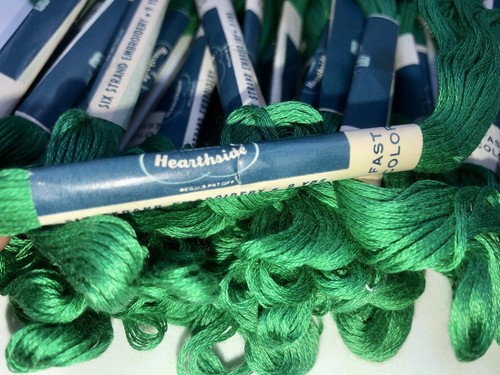 Embroidery Floss Thread Lot Of 44 Skeins Green Hearthside Cross Stitch New Old - Picture 3 of 8