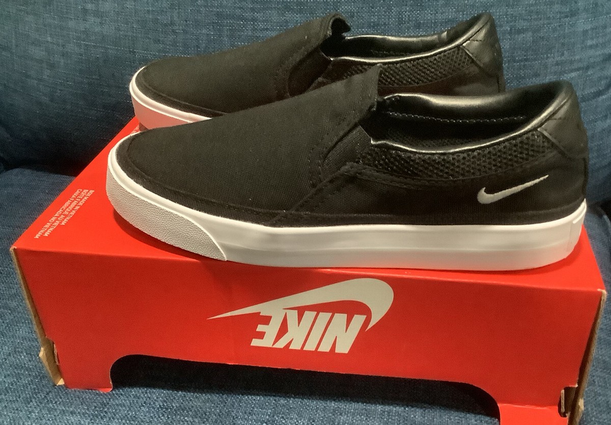 nike half shoe half slipper