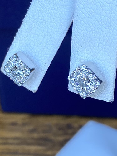 Hearts On Fire 1.11ct Fulfillment Diamond Cushion Earrings 1/4” Tags $5950+ - Picture 10 of 19
