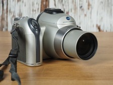 Konica Minolta DiMAGE Z5 5.0MP Digital Camera - Silver