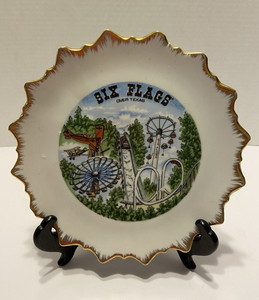 Six Flags Over Texas Decorative Plate Gold Trim Scalloped Edge Wall Hanger