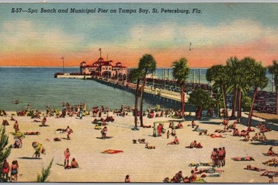 St Petersburg,  Florida - Spa Beach Municipal Pier on Tampa Bay Linen PC