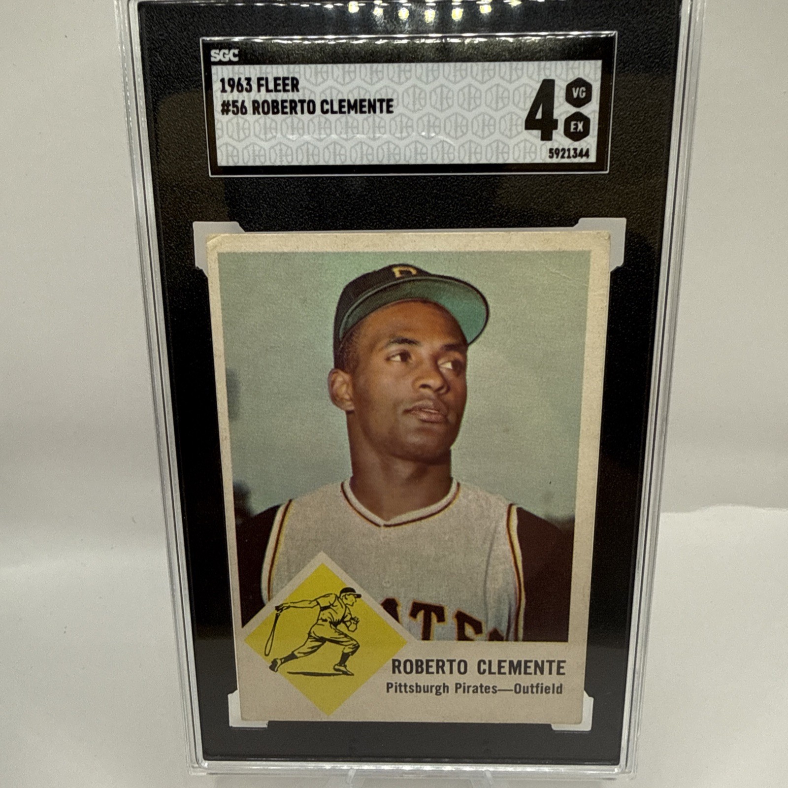 1963 Fleer #56 Roberto Clemente SGC 4