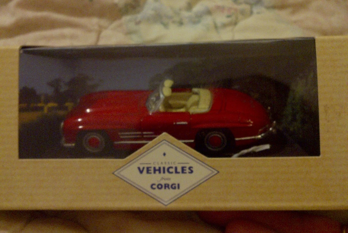 Corgi 1/43 Scale Diecast 96410 - Mercedes Benz 300 Open Top - Red