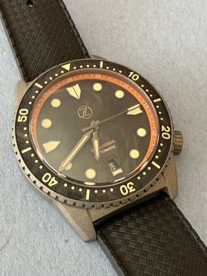 Zelos Mako Cerakote Gunmetal case, Forged Carbon dial, 40mm, Superb