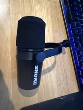 shure mv7x xlr podcast microphone for podcasters and musicians xlr output Black