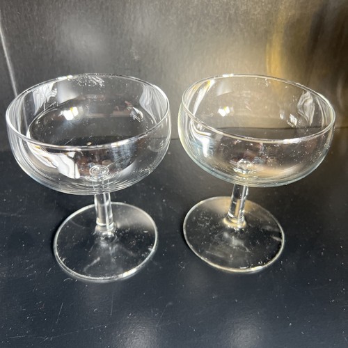 PAR DE COPAS FINAS DE CHAMPÁN CON FORMA DE PLATILLO VINTAGE  - Imagen 1 de 7