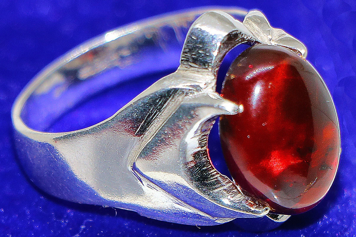 A Bague pour homme en argent 925 avec gros rubis rouge sang