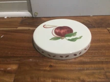 Williams Sonoma discontinued trivet WSO84 2009, round apple sliced MINT 6.25''