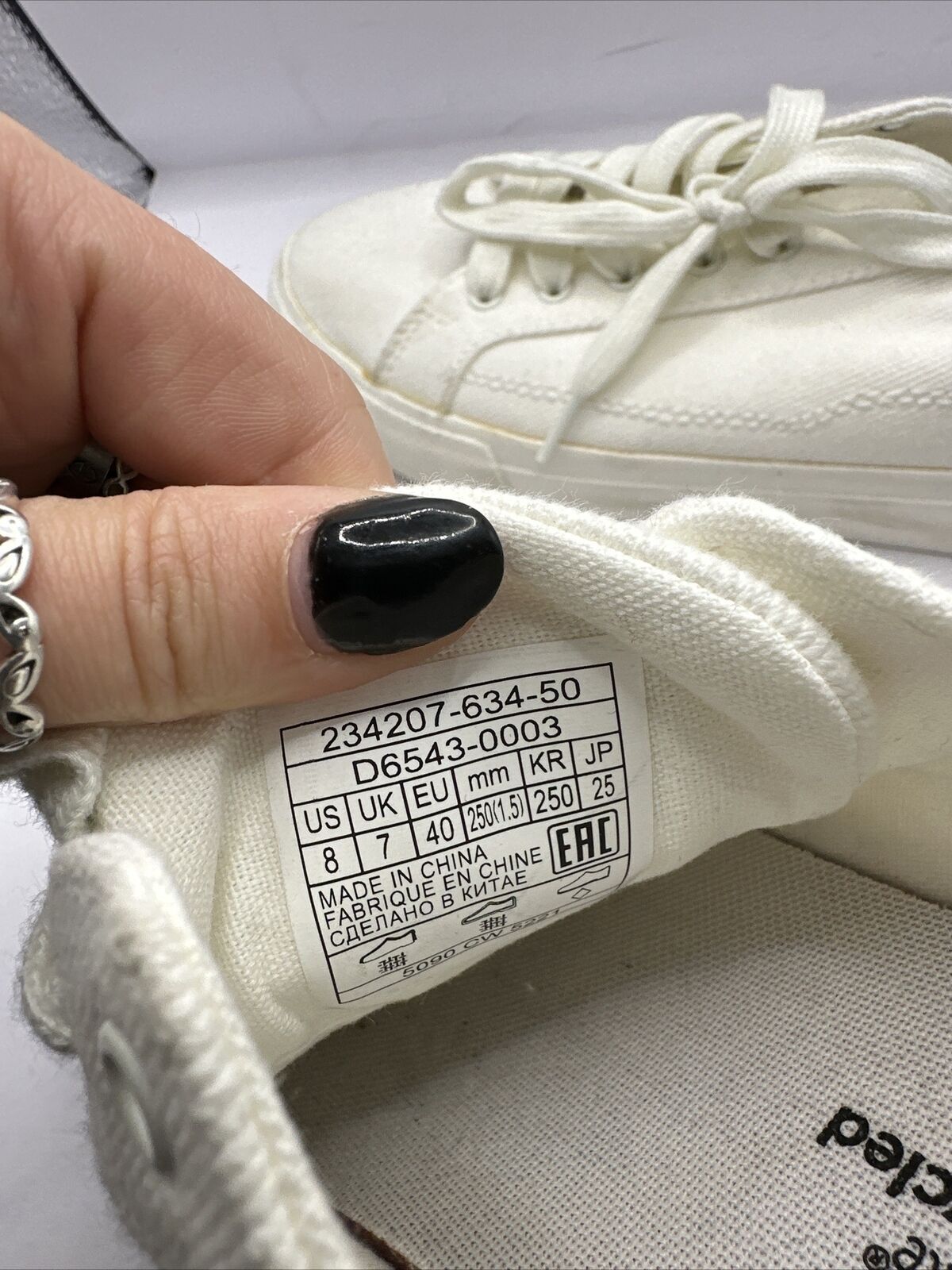 Foto 11 di 12