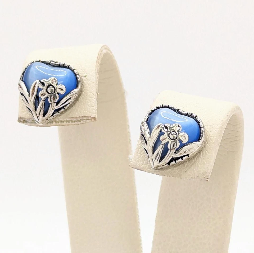 Серьги-гвоздики в форме сердца из чистого серебра с голубой звездой сапфиром цветком цветочным рисунком - Изображение 3 из 4