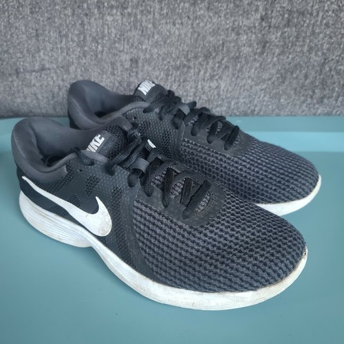 Nike Ladies Sneakers Revolution 4 
