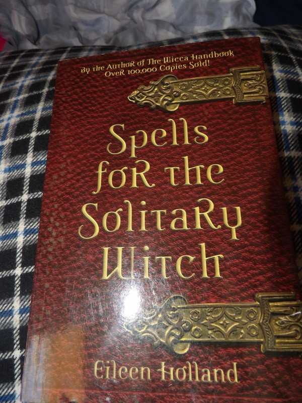 Spells for the Solitary Witch - Paperback By Holland, Eileen - GOOD