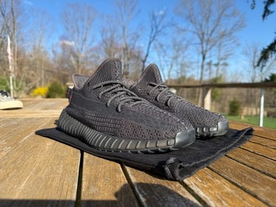 Adidas Yeezy Boost 350 V2  Black  Non-Reflective   Size US 9.5 | FU9006