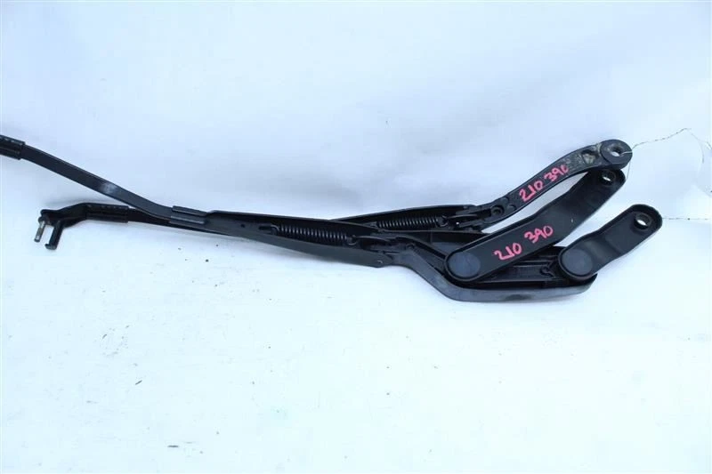 WINDSHIELD WIPER ARM Mercedes-Benz C300 C350 2011 11 1102051 - Image 2 of 4