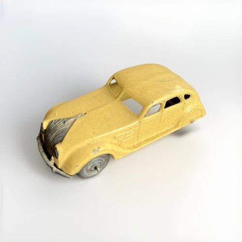 Vintage Dinky No.30a Chrysler ‘Airflow’ Saloon