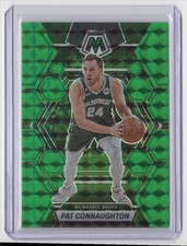 2022-23 Panini Mosaic Green Pat Connaughton Milwaukee Bucks #76
