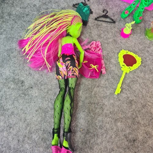 Monster High Skulltimate Secrets Garden Mysteries Venus Mcflytrap Muñeca Juego - Imagen 6 de 6