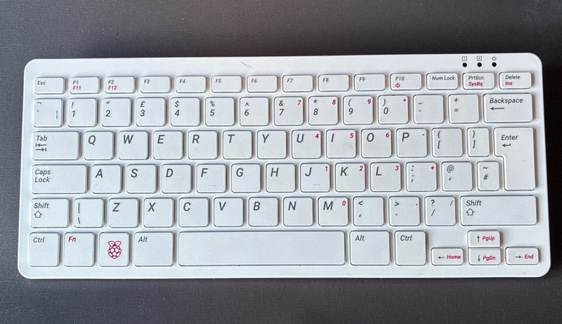 Raspberry Pi 400 - UK Keyboard - Spares Or Repairs (no accessories)