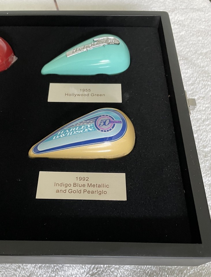 Harley Davidson Collectible Mini Gas Tank Set 2005 Glass Display Case