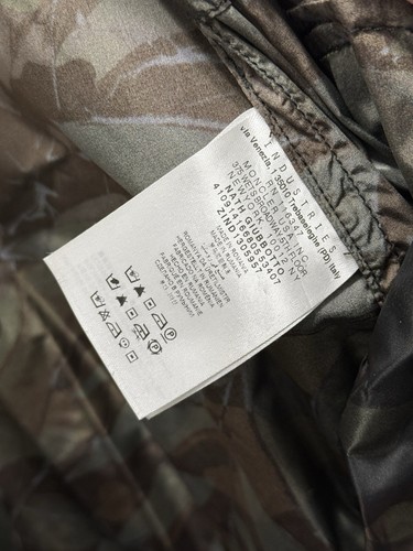 CHAQUETA CON CAPUCHA HOMBRE MONCLER NATH GIUBBOTTO NATH CAMUFLAJE - TALLA 5 - Imagen 5 de 22