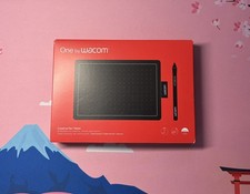 One by Wacom Stifttablett mit drucksensitivem Stift, Small, schwarz/rot