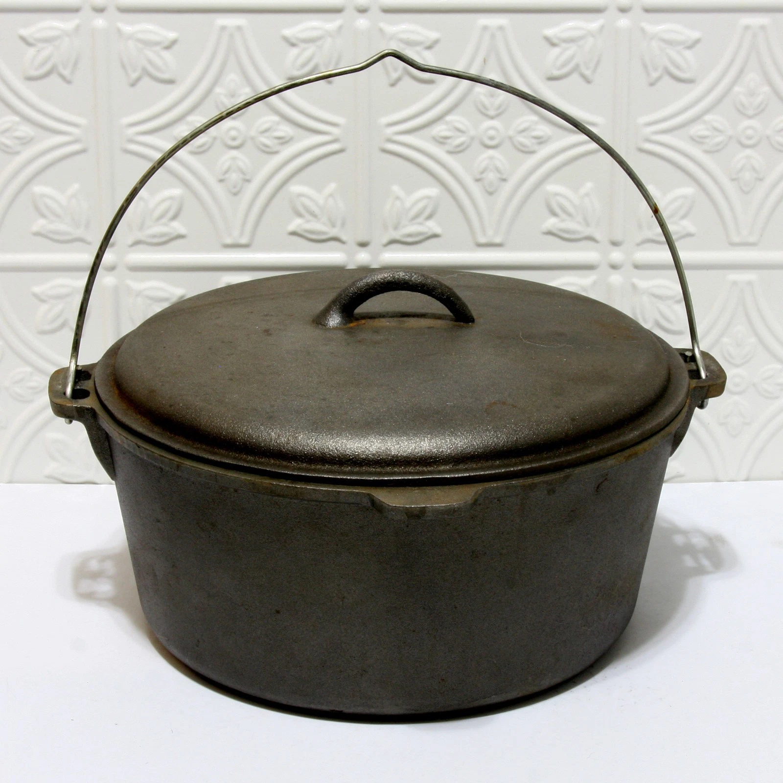 Cast Iron Dutch Oven Unmarked Wagner? Bail Handle With Lid 12" Vintage LQQK!