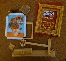 Mini Brands Masterpieces - Vase with 11 Sunflowers With Rose ULTRA RARE + Easel