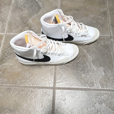 Nike Blazer Men s Mid Top Lace-Up Solid Sneakers White/Black