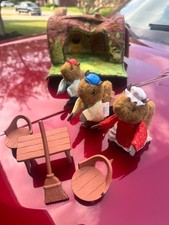 Vintage 1979 Fisher-Price The Woodseys Squirrel Family Log House Playset -