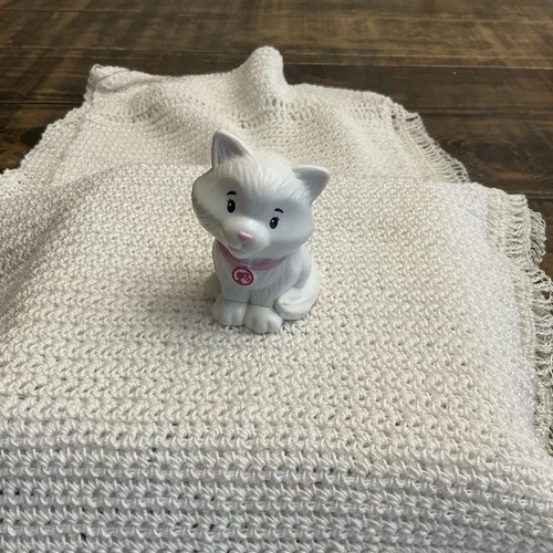 Fisher Price Little People Barbie White Cat Kitten Pet With Pink Collar